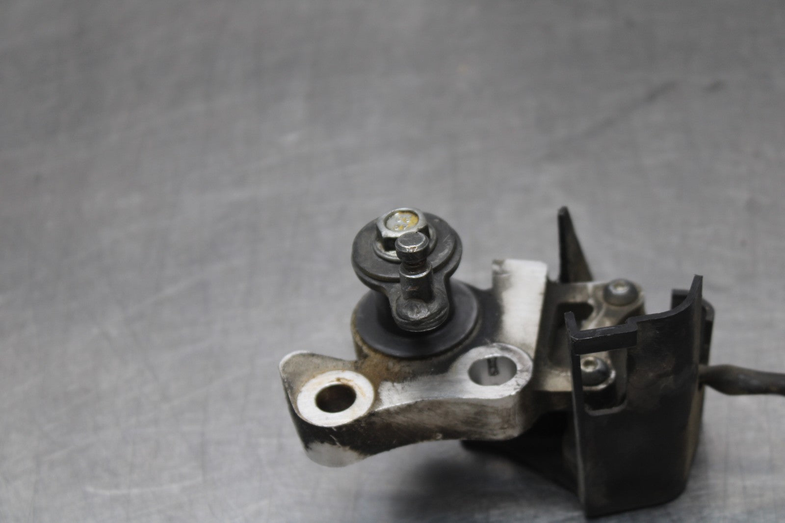 07-08 YAMAHA YZF R1 KICKSTAND SIDE KICK STAND SENSOR & MOUNT BB771