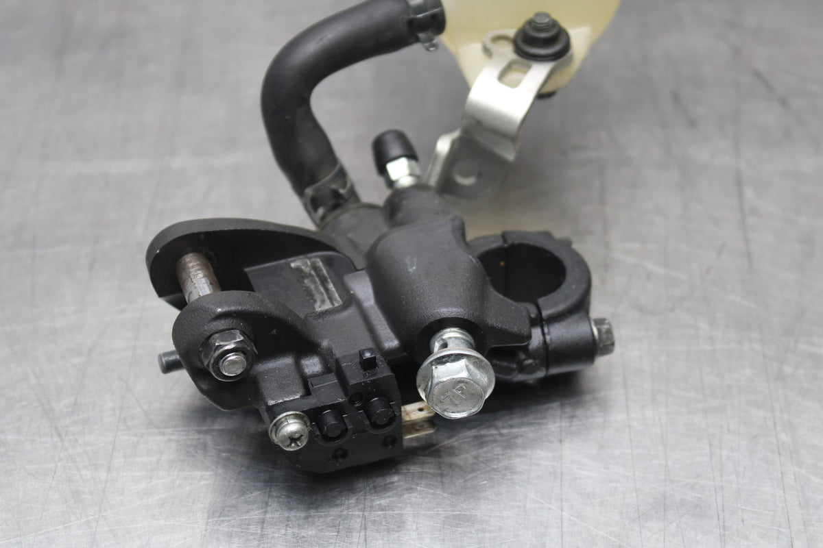 08-10 SUZUKI GSXR 600 FRONT BRAKE MASTER CYLINDER BB765