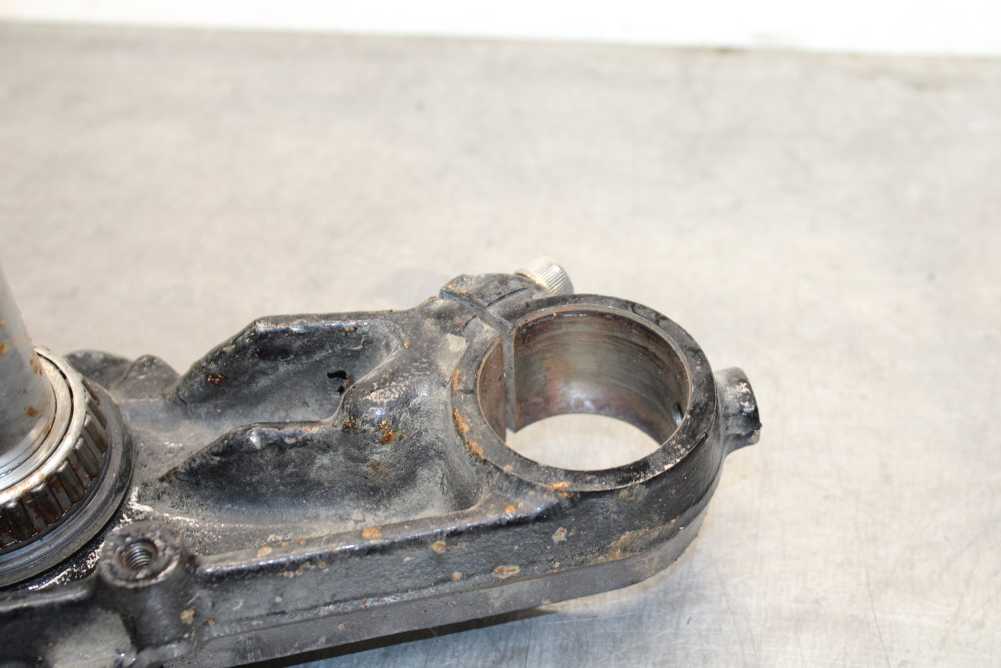 05-08 KAWASAKI VULCAN 1500 VN1500N CLASSIC FORKS CLAMP LOWER TRIPLE TREE BB133