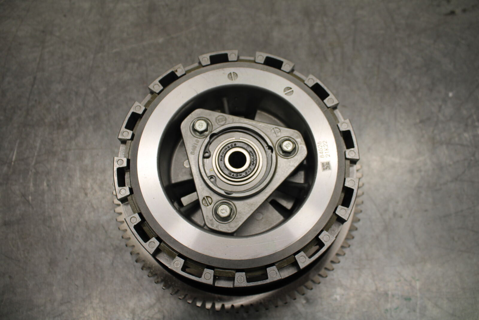 22-24 INDIAN CHIEF BOBBER DARK HORSE COMPLETE CLUTCH W PLATES BASKET HUB BB717