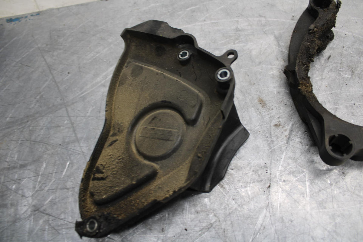 18 YAMAHA YZF R1  ENGINE SPROCKET COVER BB473