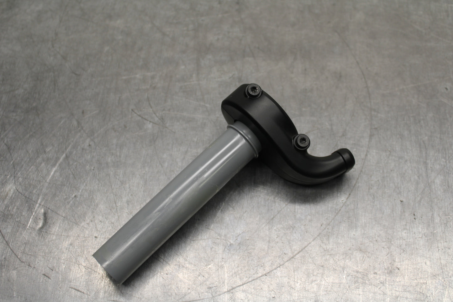 12-25 KAWASAKI NINJA ZX14R NEW!! THROTTLE CABLE LINE HOUSING GUIDE BB757