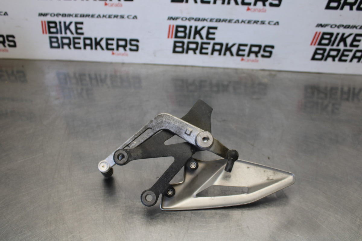 20 TRIUMPH STREET TRIPLE 765 LEFT REARSET REAR SET FOOT PEG REST STOP  BB864