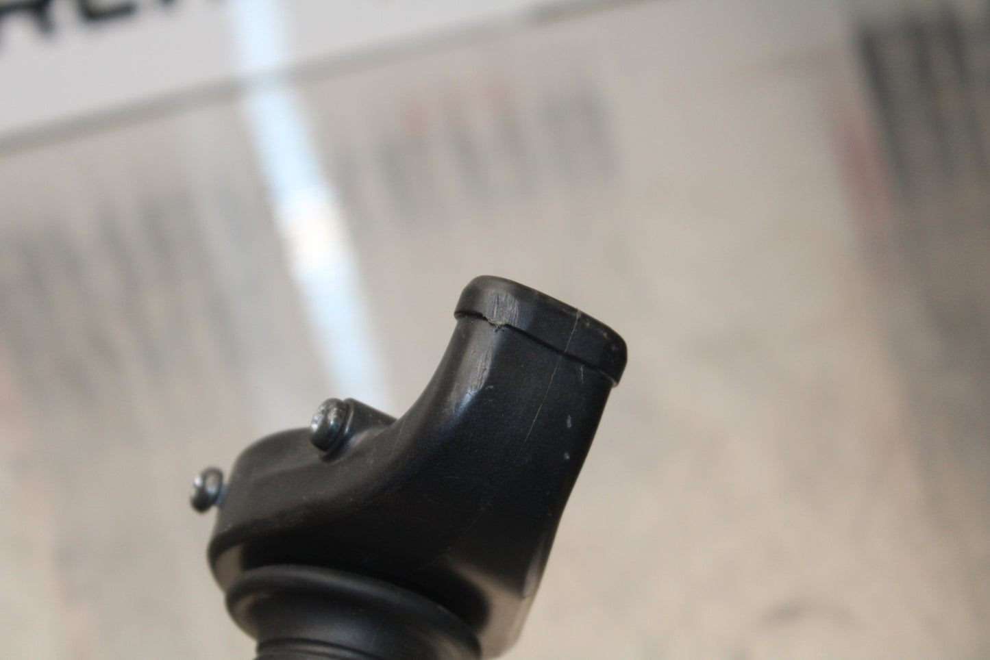 13-17 KAWASAKI NINJA ZX6R ZX636 ABS THROTTLE CABLE LINE HOUSING GUIDE BB143