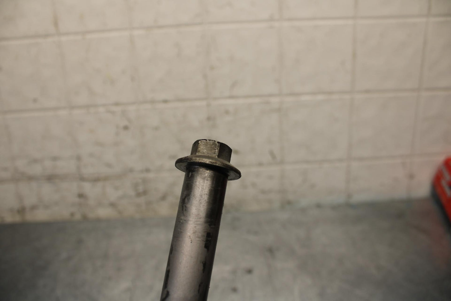 2005 Kawasaki Vulcan 1600 VN1600D Nomad REAR AXLE BACK WHEEL BOLT AXEL BB556