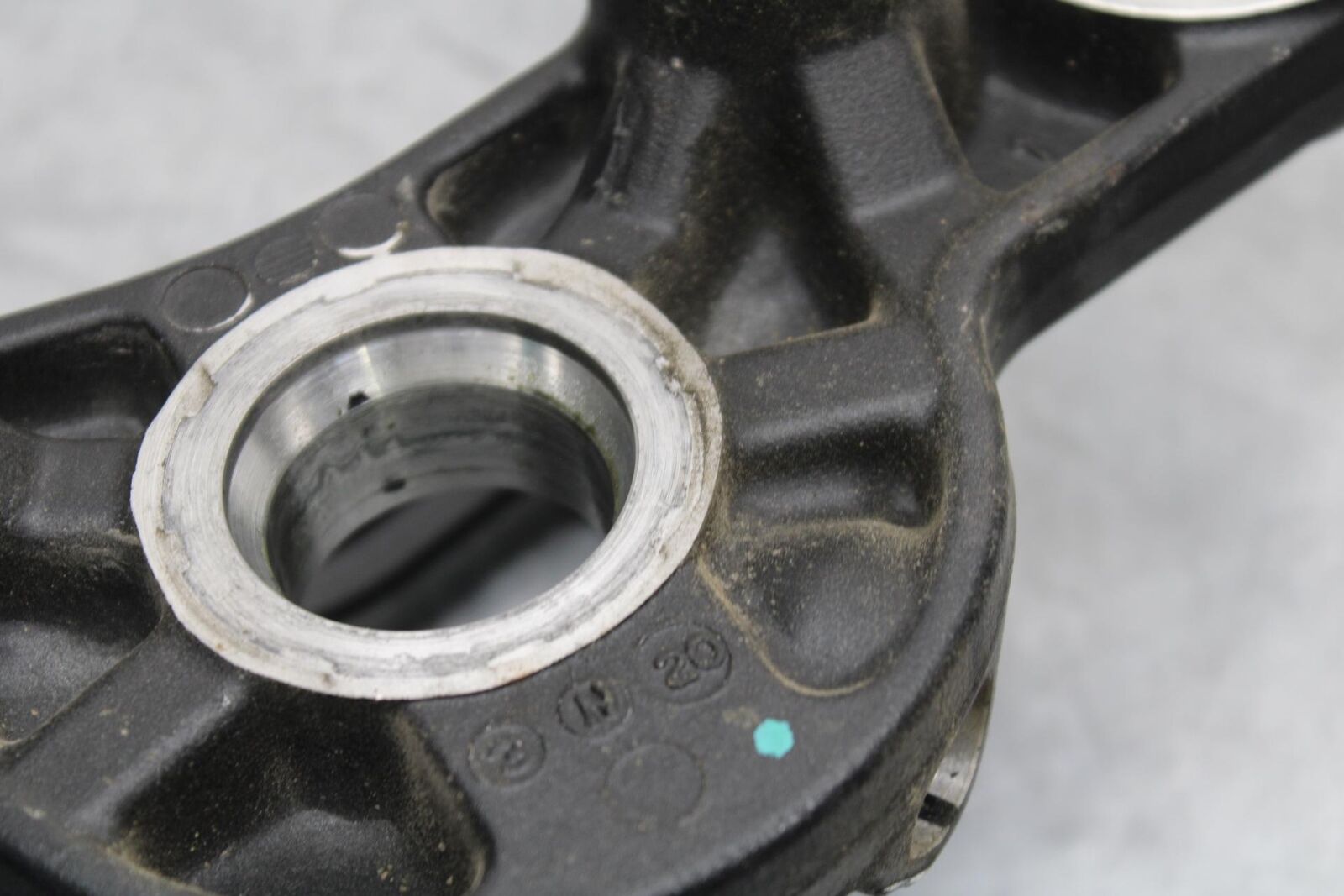 2014 Kawasaki Ninja 650 EX650E FORKS UPPER TRIPLE TREE 44039-0121-18R BB569