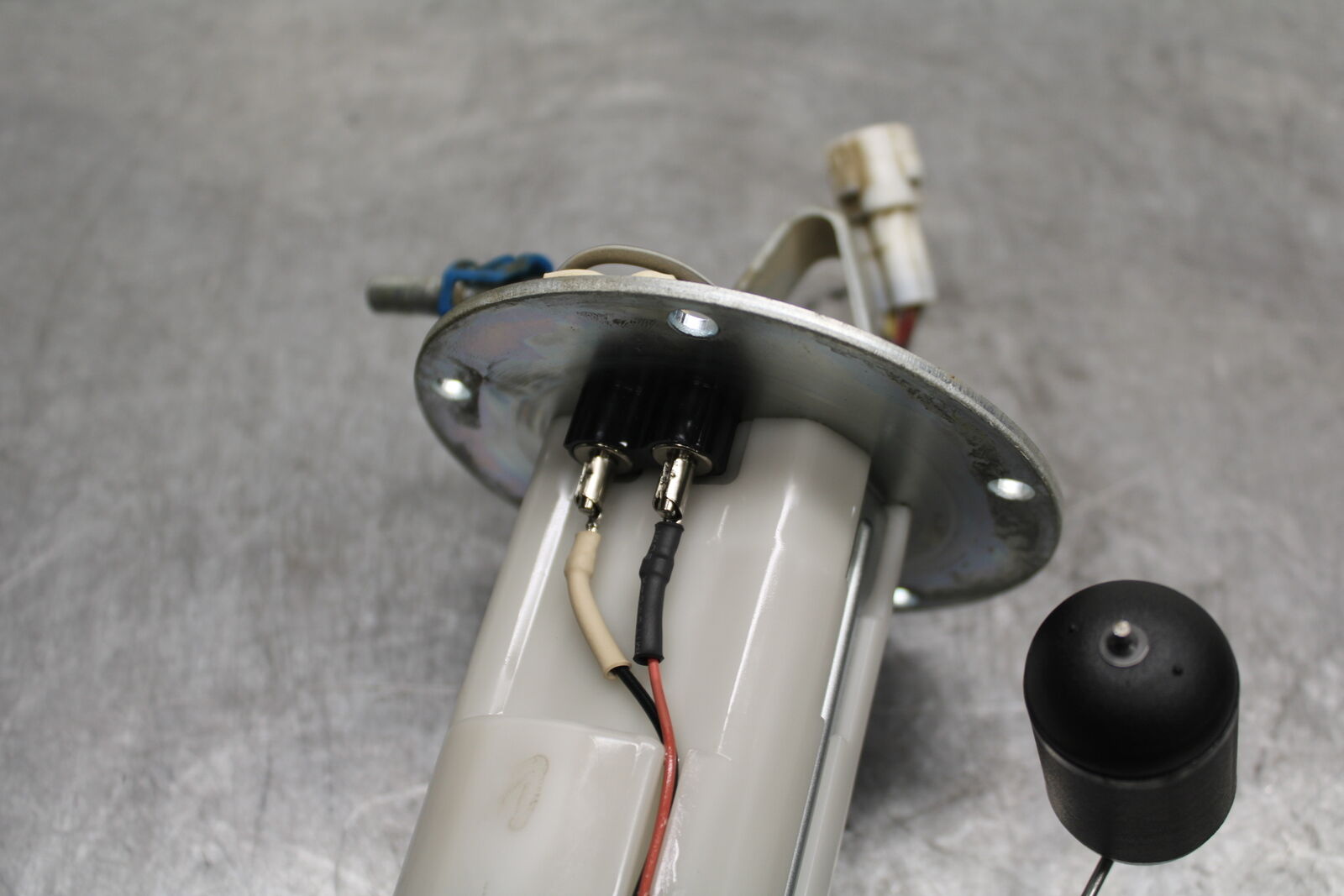 08-10 SUZUKI GSXR 600 FUEL PUMP GAS PETROL SENDER UNIT  BB721