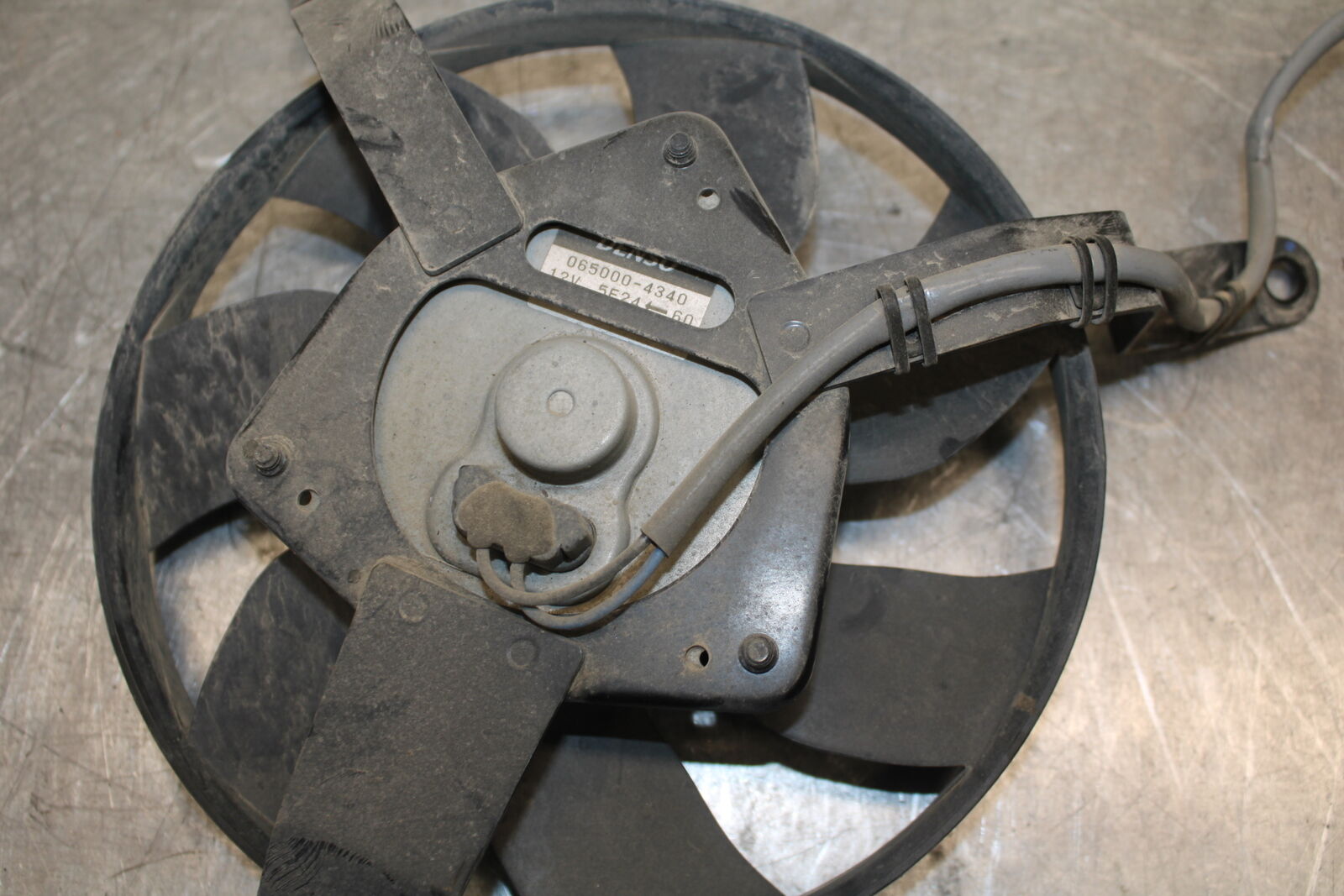 19-23 KAWASAKI NINJA ZX6R ENGINE RADIATOR COOLING FAN BB701