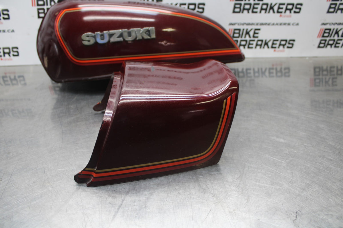 77 SUZUKI GS750 GAS TANK SIDE TAIL COWL COVER 44110-45000-13L BB779