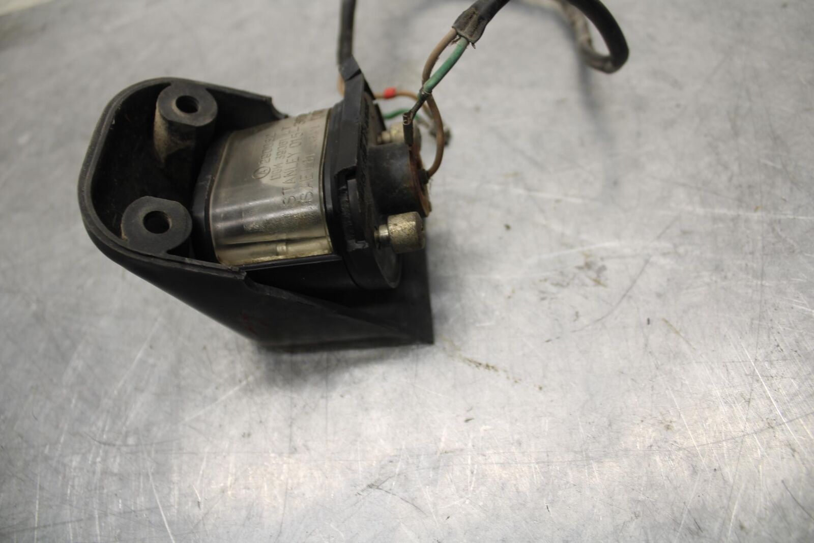 1984 Honda Interceptor 750 VF750F LICENSE PLATE LIGHT BB38