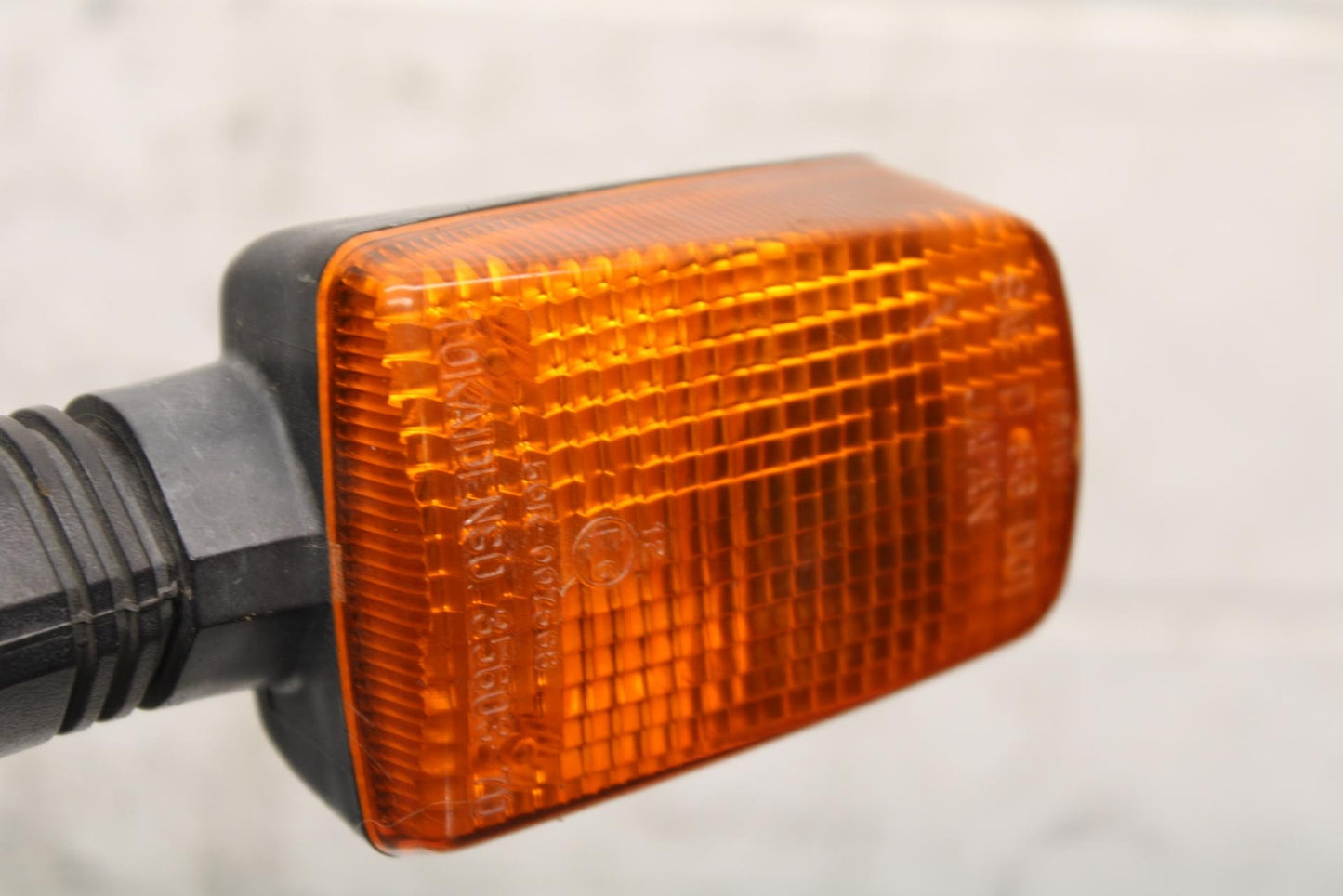 1997 Suzuki Bandit 1200 GSF1200S RIGHT REAR BACK TURN SIGNAL INDICATOR BB559