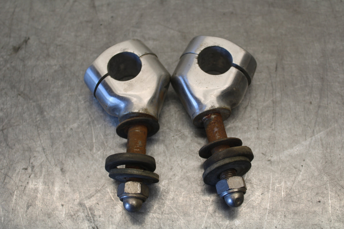 05-06 YAMAHA ROYAL STAR HANDLEBAR RISERS BB697
