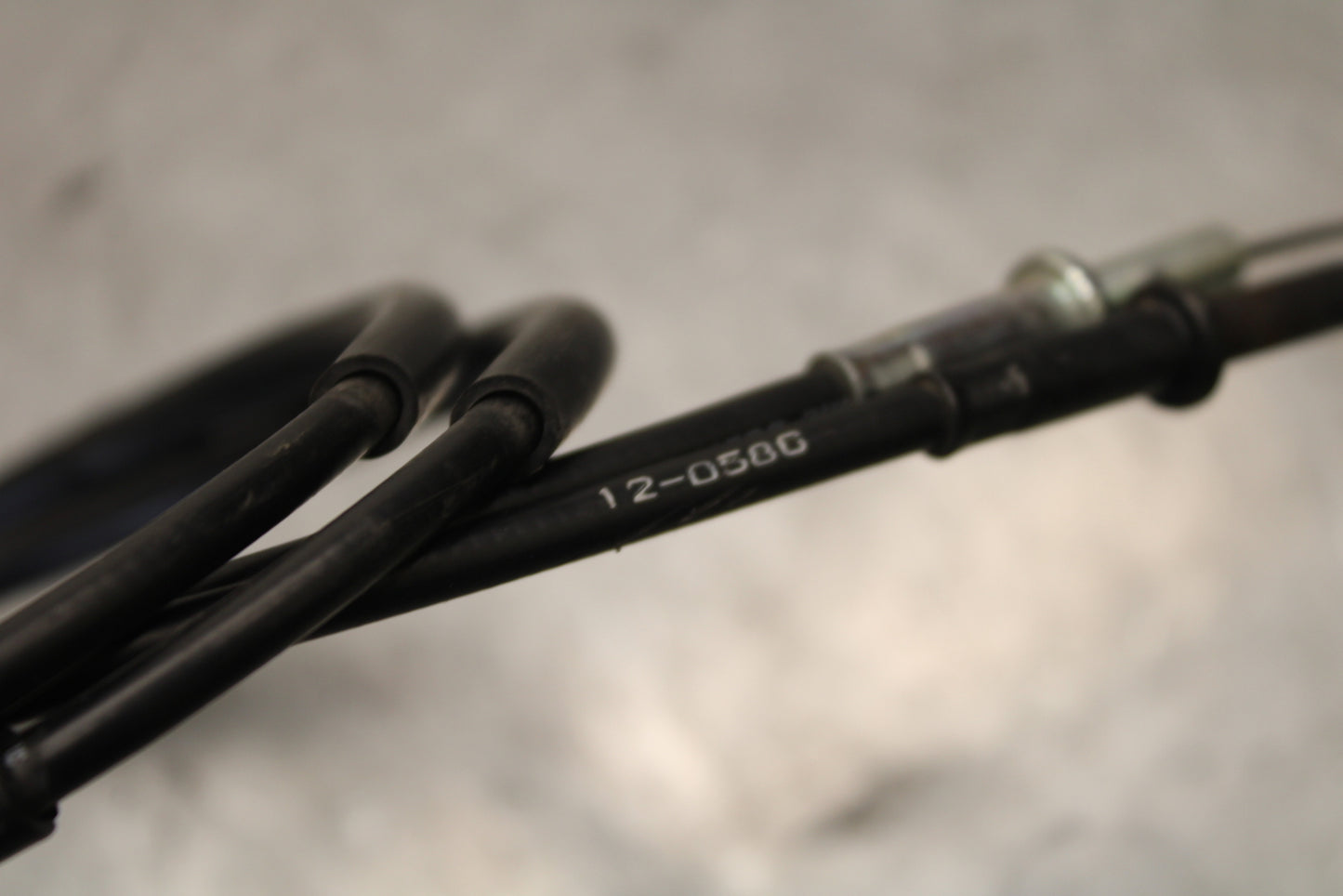 13-18 KAWASAKI NINJA ZX6R THROTTLE CABLE LINE HOUSING GUIDE BB682