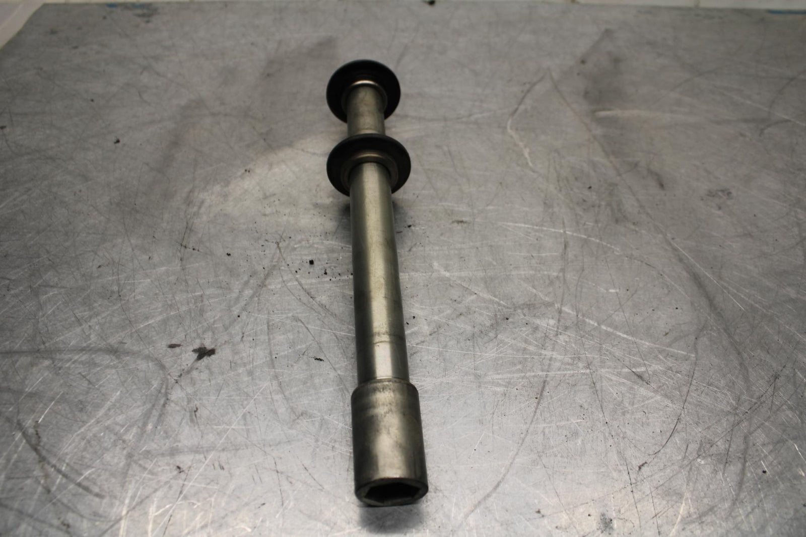 09-14 YAMAHA YZF R1 FRONT WHEEL RIM AXLE PIVOT BOLT  BB448