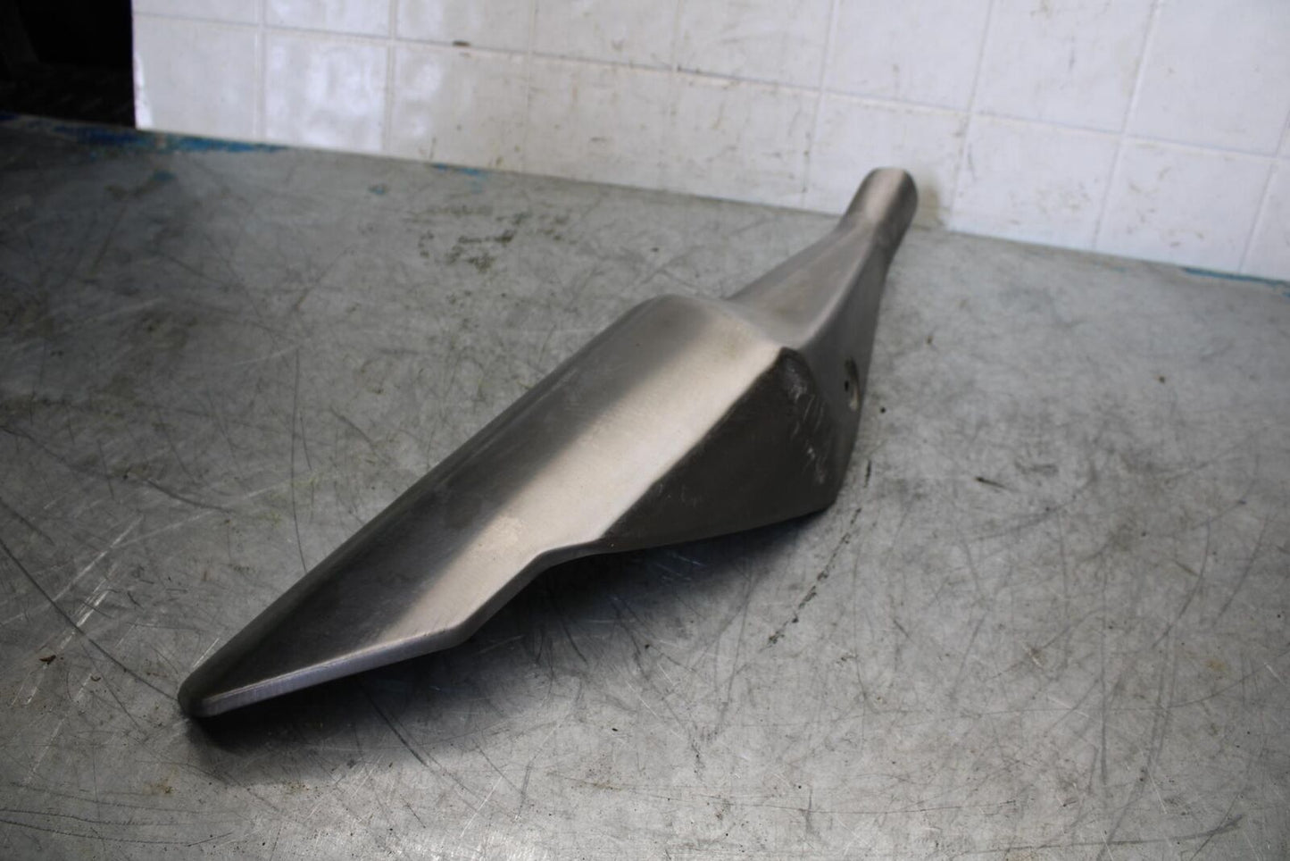 13-17 KAWASAKI NINJA 300 REAR BACK MUFFLER EXHAUST PIPE COVER HEAT SHIELD BB429