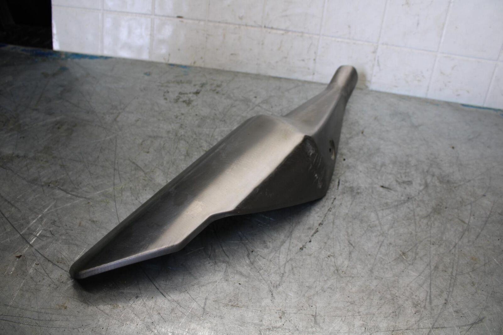 13-17 KAWASAKI NINJA 300 REAR BACK MUFFLER EXHAUST PIPE COVER HEAT SHIELD BB429