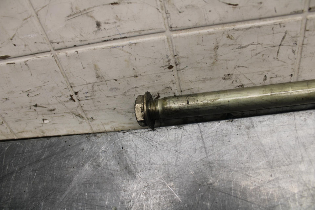 11-21 SUZUKI GSXR750 FRONT WHEEL RIM AXLE PIVOT BOLT BB486
