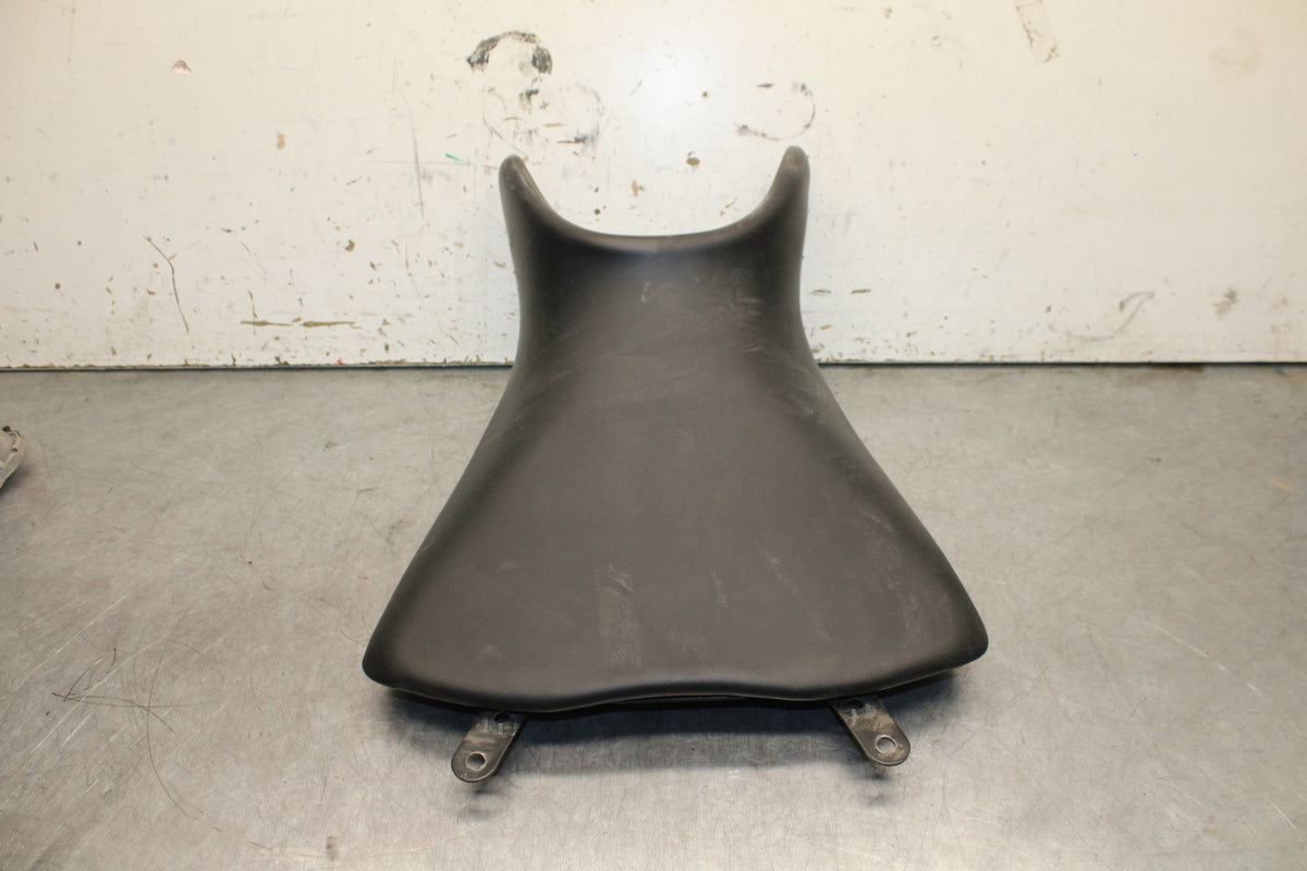 19-24 YAMAHA R3 FRONT DRIVERS SEAT PAD SADDLE PILLION BB736