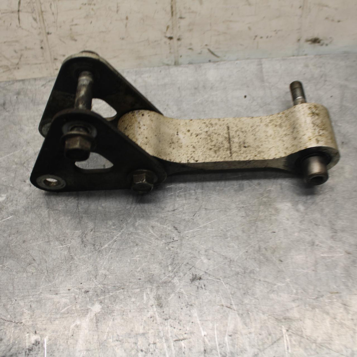 2006 Honda Interceptor 800 VFR800A ABS REAR DOGBONE SHOCK LINKAGE LINK BB39