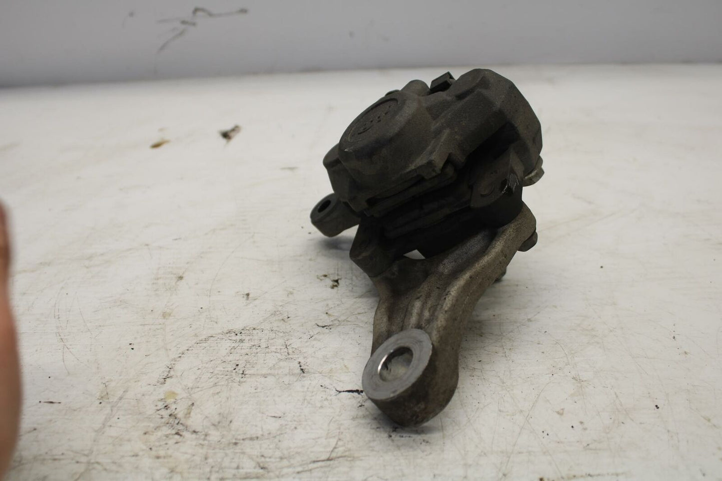 04-09 SUZUKI GS500F REAR BACK BRAKE CALIPER W MOUNT BRACKET BB261