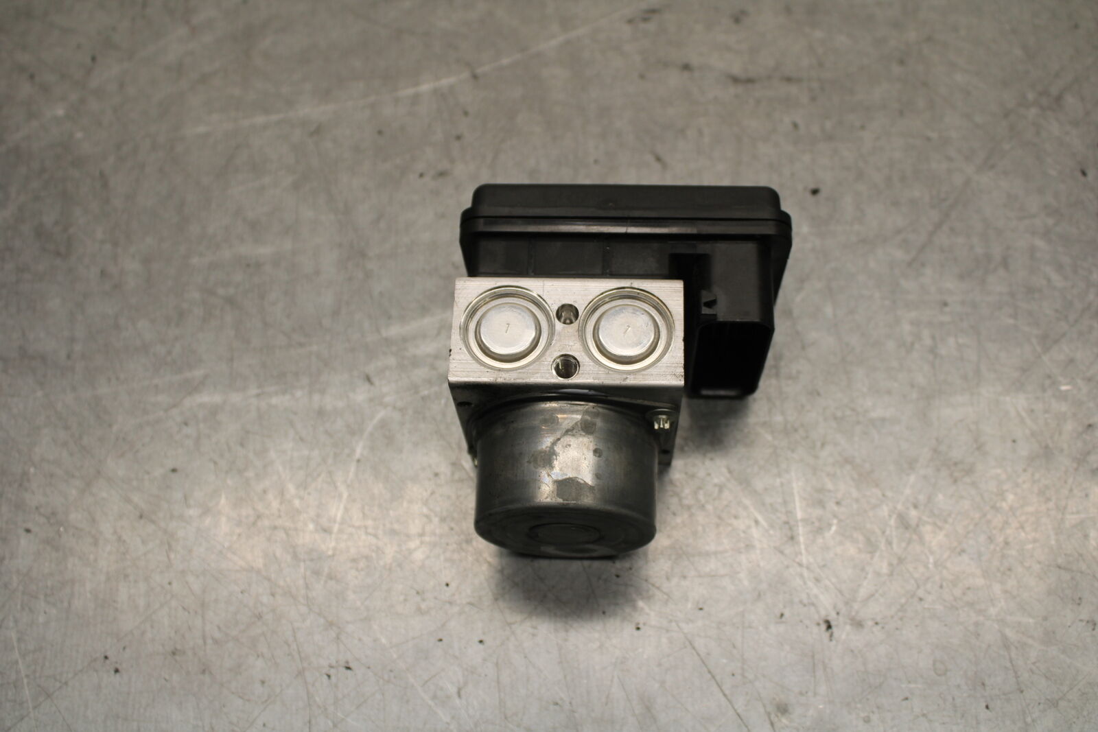 16 KAWASAKI NINJA ZX10R ABS PUMP UNIT MODULE 16082-0757 BB650