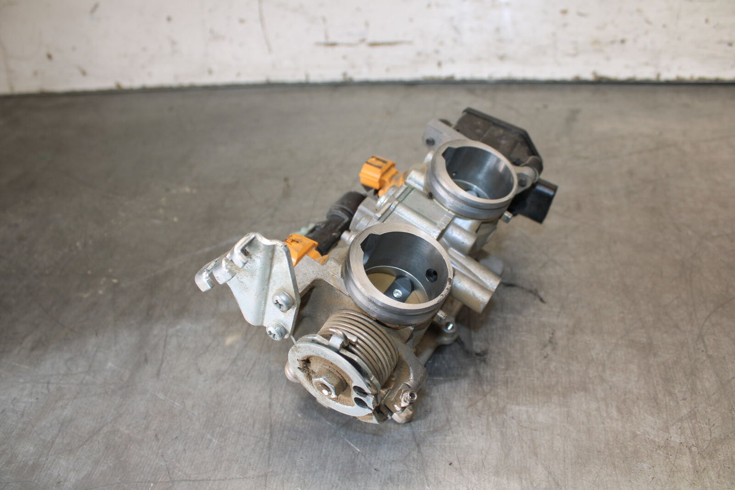 13-15 HONDA CBR500R MAIN FUEL INJECTORS / THROTTLE BODIES 16400-MGZ-A02 BB704
