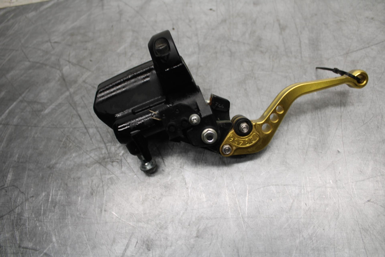 15-17 KAWASAKI EX 650 NINJA EX650 ABS FRONT BRAKE MASTER CYLINDER w/ LEVER BB494