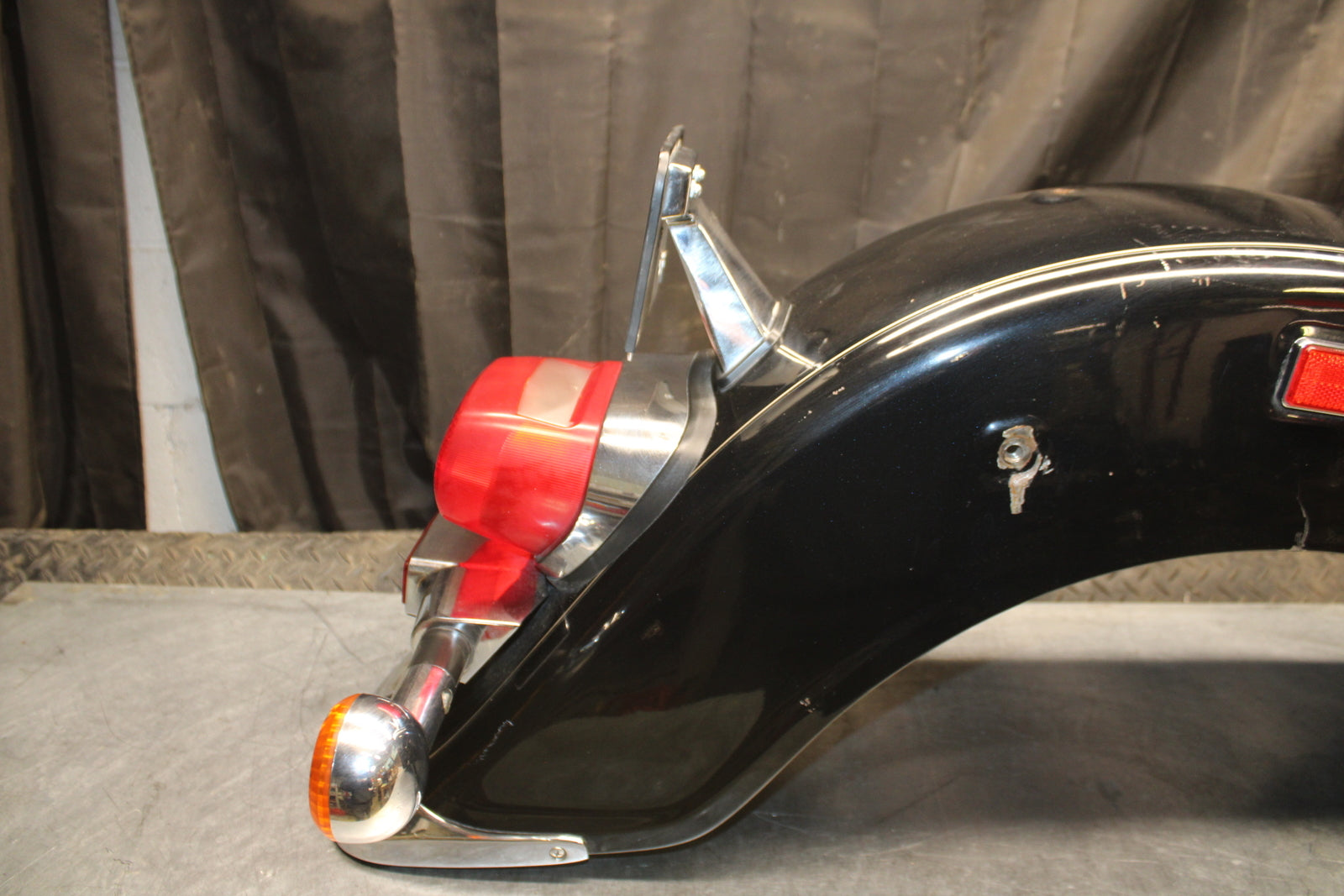00 SUZUKI INTRUDER 1500 VL1500 REAR BACK WHEEL FENDER MUD GUARD BB761