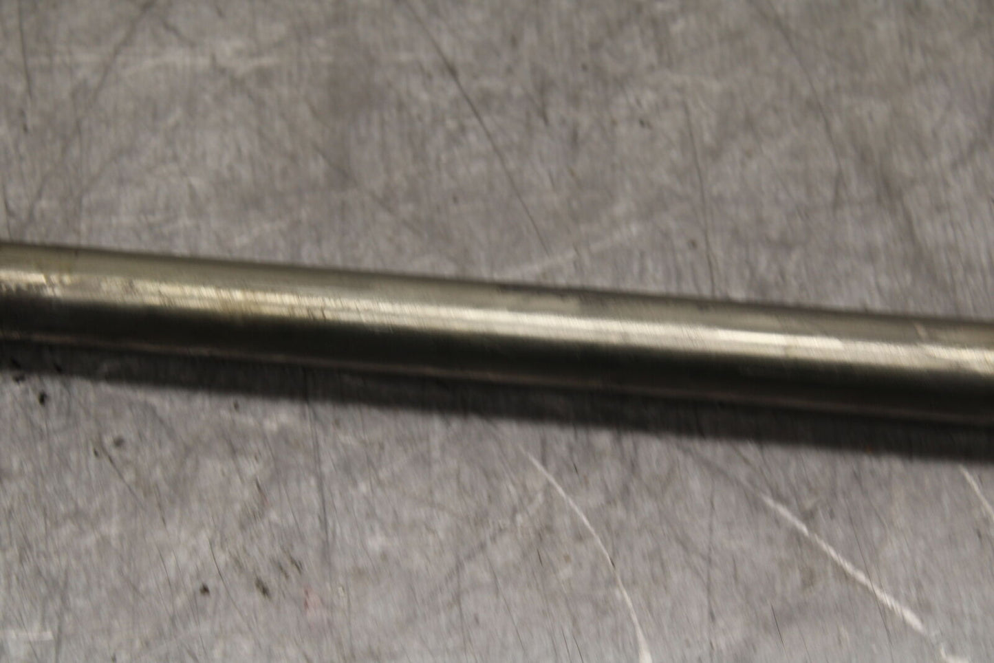 09-15 YAMAHA FZ6R REAR BACK SWINGARM BOLT PIVOT AXLE 1AE-22141-01-00 BB719
