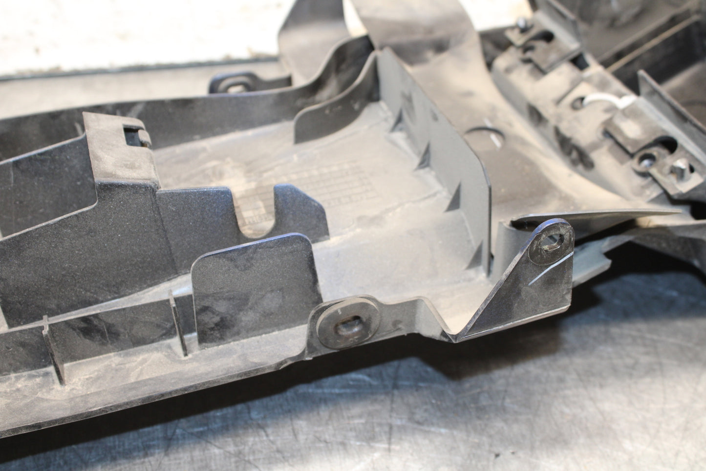 19-22 KAWASAKI Z400 REAR UNDERTAIL & BATTERY TRAY FAIRING COWL FENDER BB708