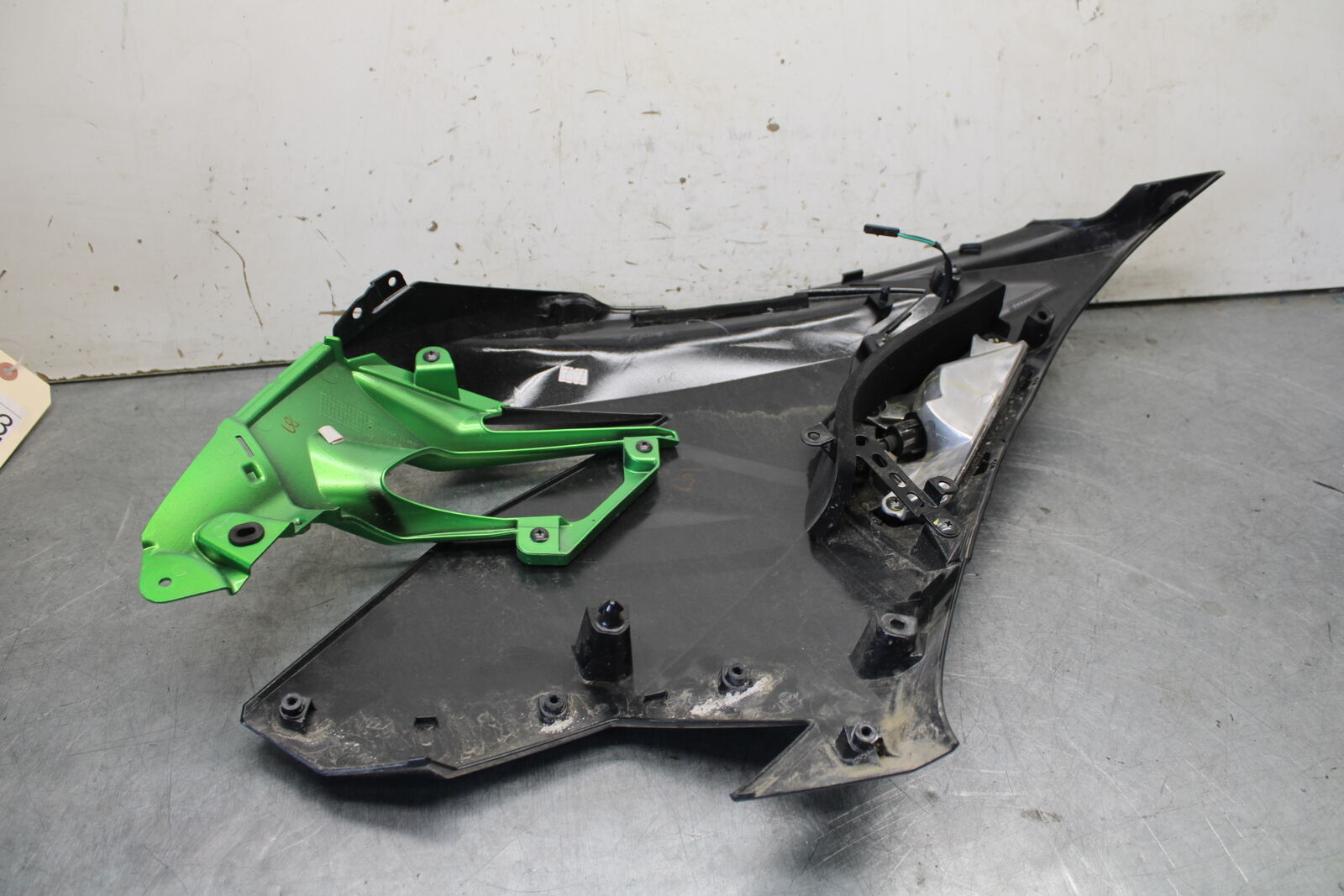 18-23 KAWASAKI NINJA 400 LEFT LOWER MID UPPER SIDE FAIRING COWL BB679