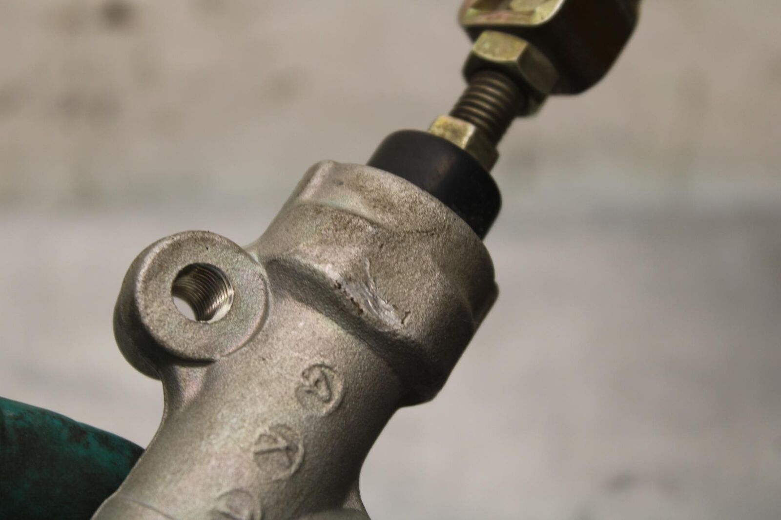 2005 Kawasaki Vulcan 1600 VN1600A REAR BACK BRAKE MASTER CYLINDER  BB574