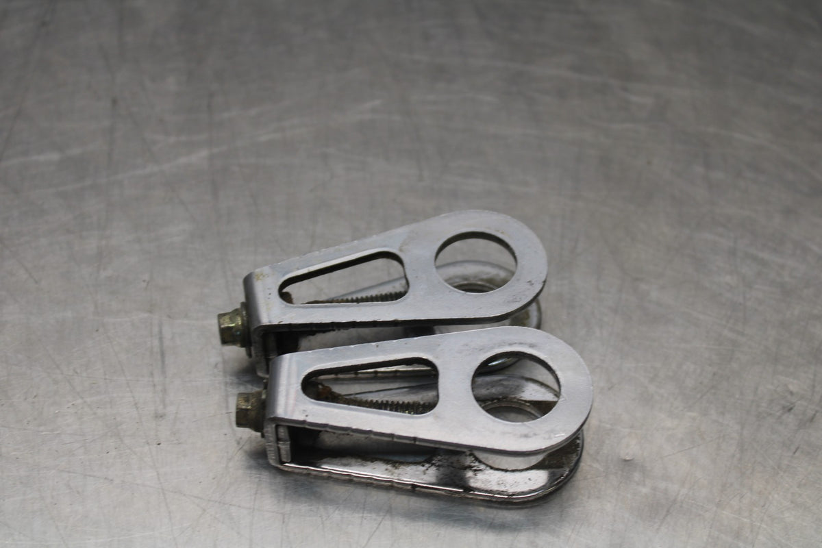 98-05 HONDA SUPER HAWK 1000 VTR1000F SWINGARM CHAIN TENSIONER ADJUSTMENT BB924
