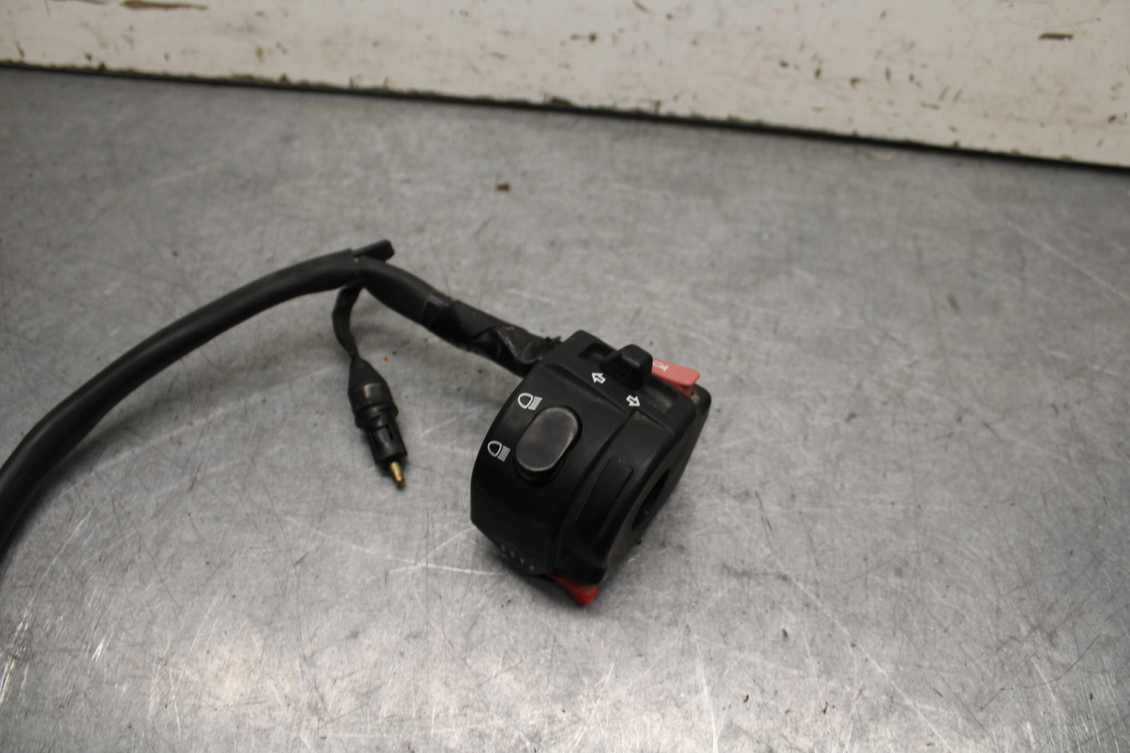 09-11 TRIUMPH DAYTONA 675 LEFT CLIP ON HANDLE HORN SIGNALS SWITCH SWITCHES BB652