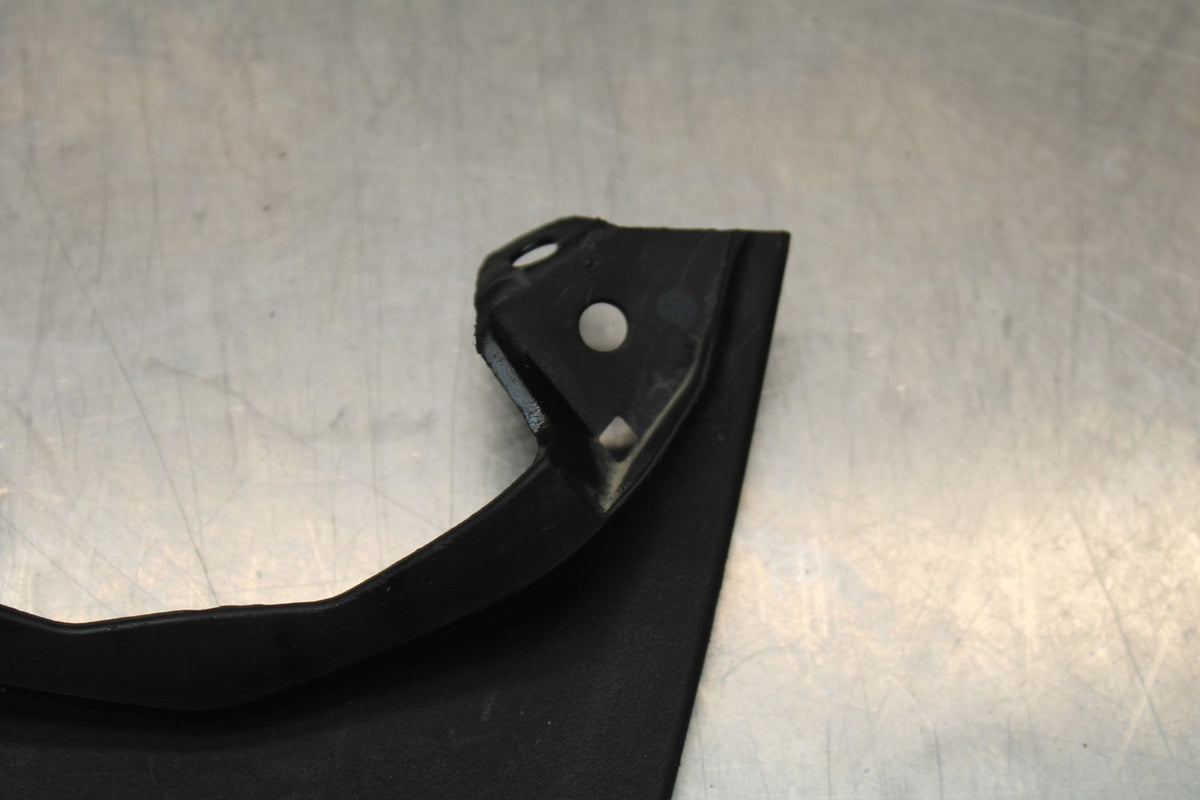 22-25 YAMAHA YZF R7 CENTER REAR BACK TAIL FAIRING COVER TRIM COWL BB850-B