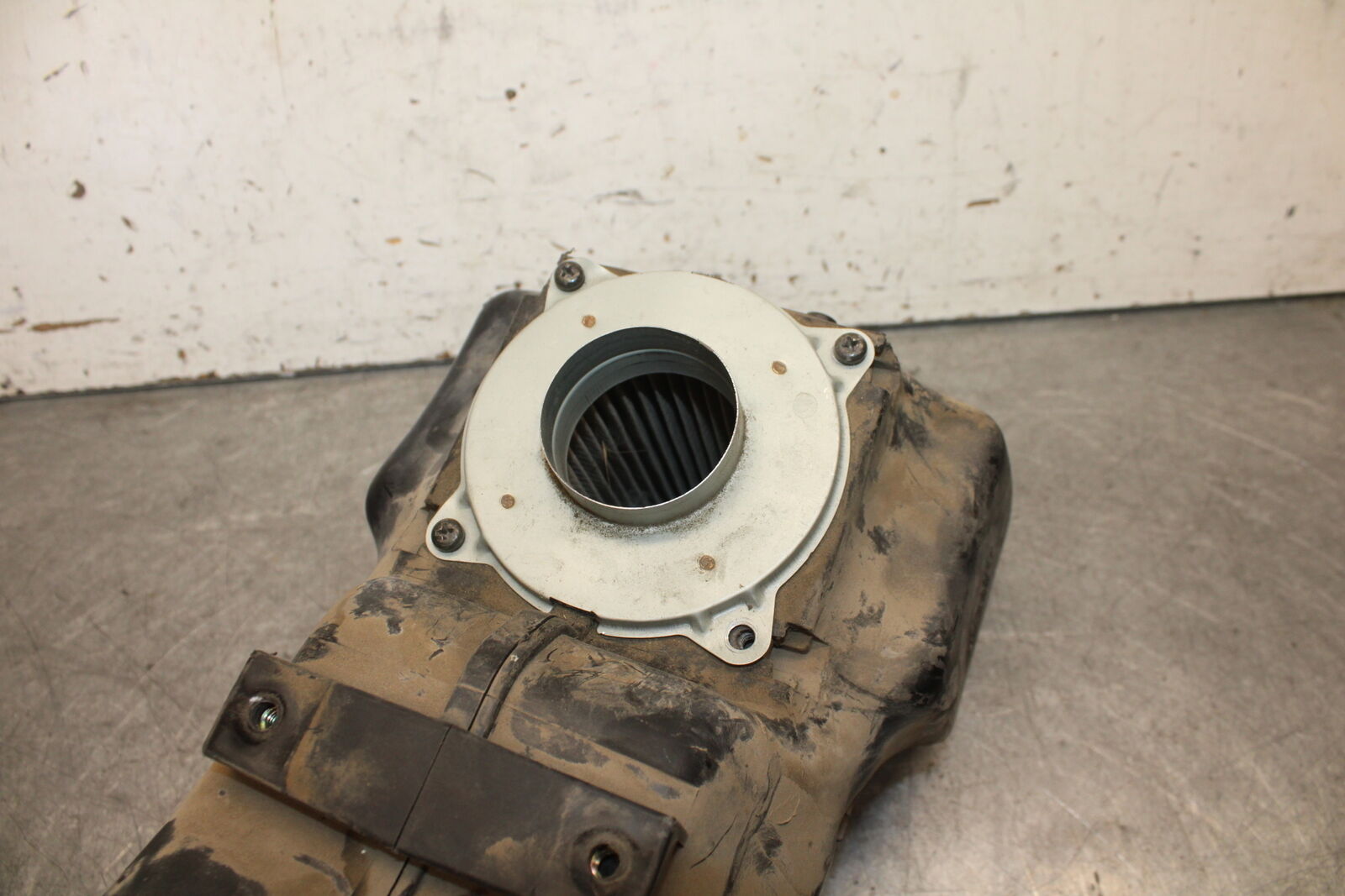 85-86 SUZUKI MADURA 1200 AIRBOX AIR INTAKE FILTER BOX  BB691