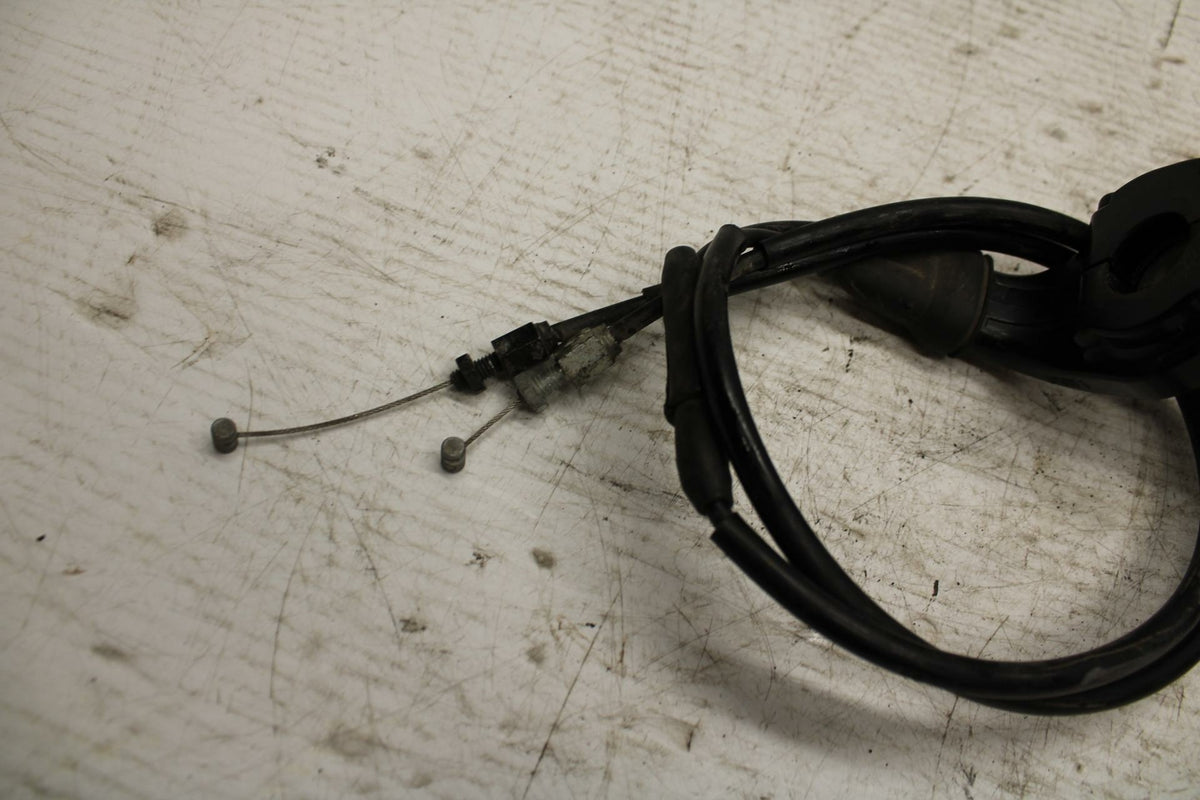 07 YAMAHA YZF R6 2c0 THROTTLE CABLE LINE HOUSING GUIDE BB297