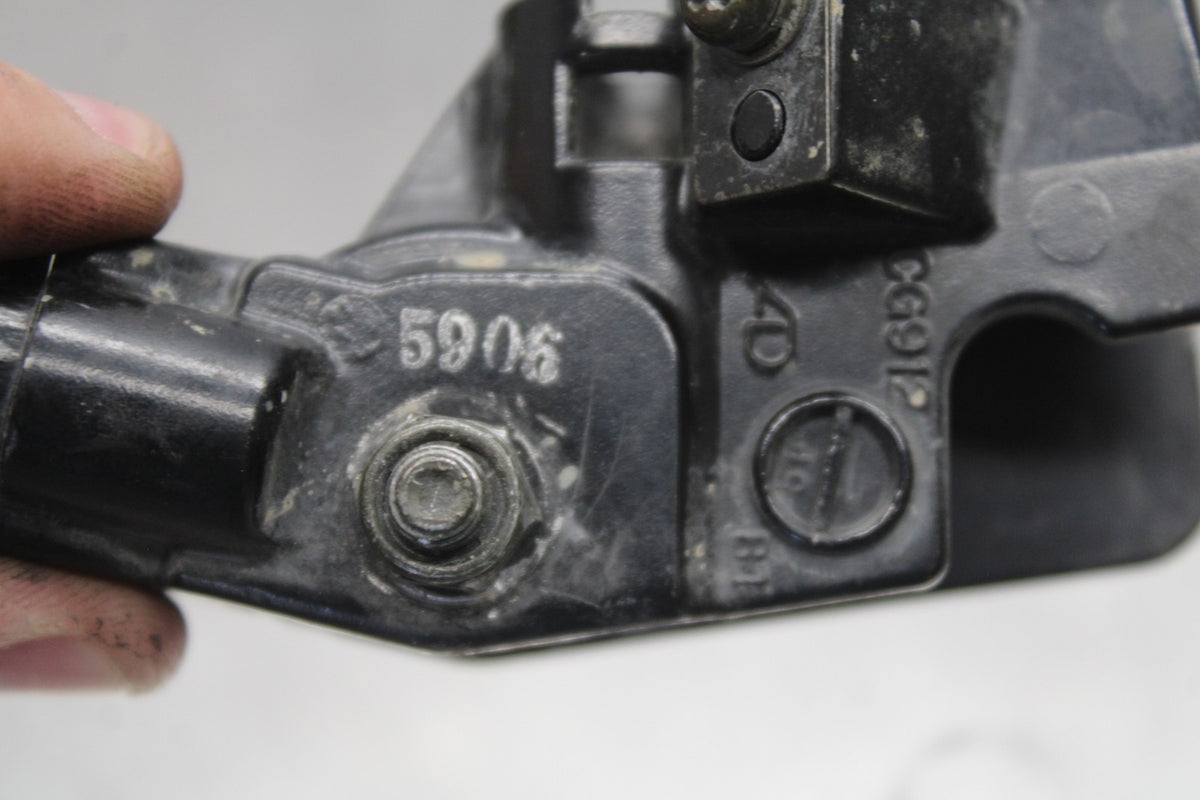 05-08 TRIUMPH SPEED TRIPLE 1050 CLUTCH LEVER PERCH MOUNT BRACKET BB933