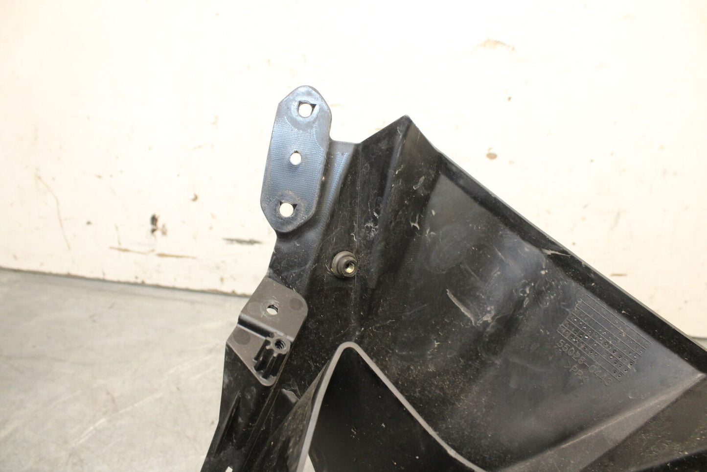 13-18 KAWASAKI NINJA ZX6R FRONT CENTER COWL FAIRING 55028-0443 BB666