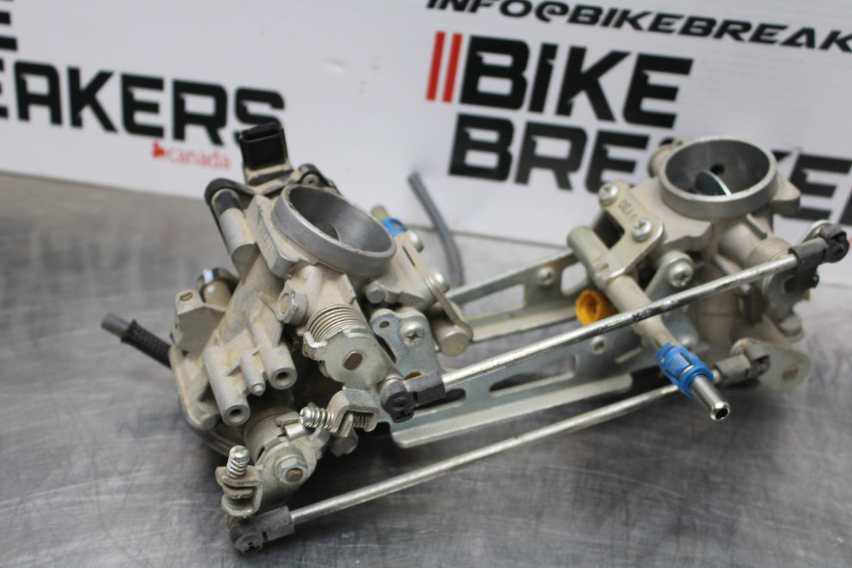 10 SUZUKI SV650 MAIN FUEL INJECTORS / THROTTLE BODIES BB181