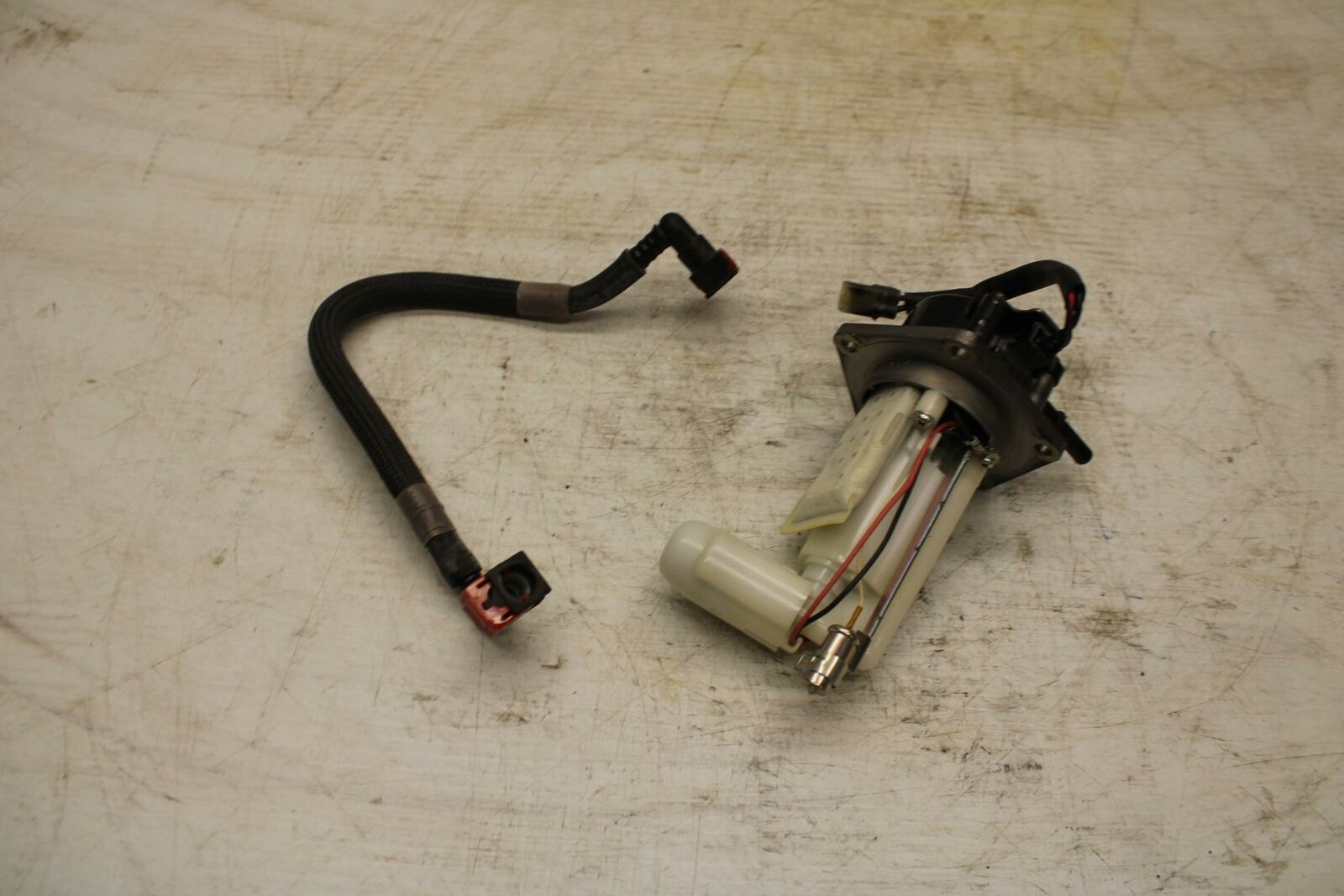 11-12 KAWASAKI NINJA 400 EX400 C FUEL PUMP GAS PETROL SENDER UNIT BB358