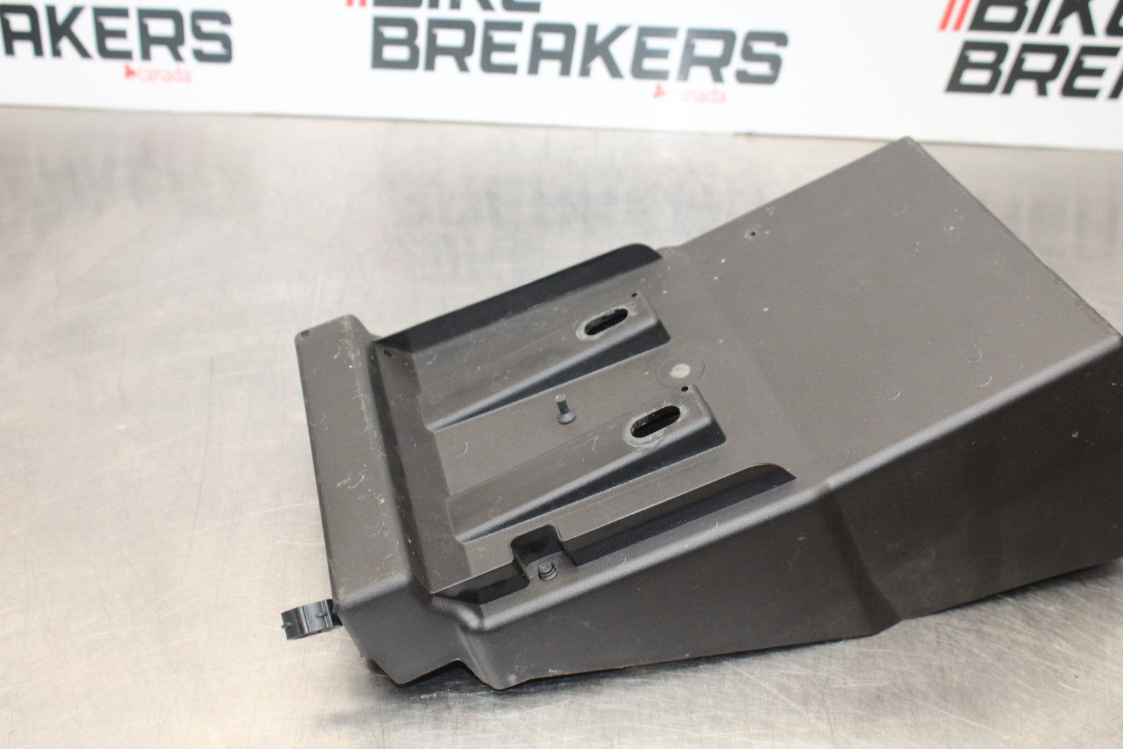 18-23 KAWASAKI NINJA 400 EX400 ABS REAR UNDERTAIL BATTERY TRAY PLASTIC BB192