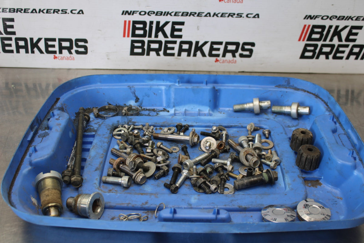 03-08 HONDA VTX1300C MOUNTING BOLTS HARDWARE SCREWS BB868