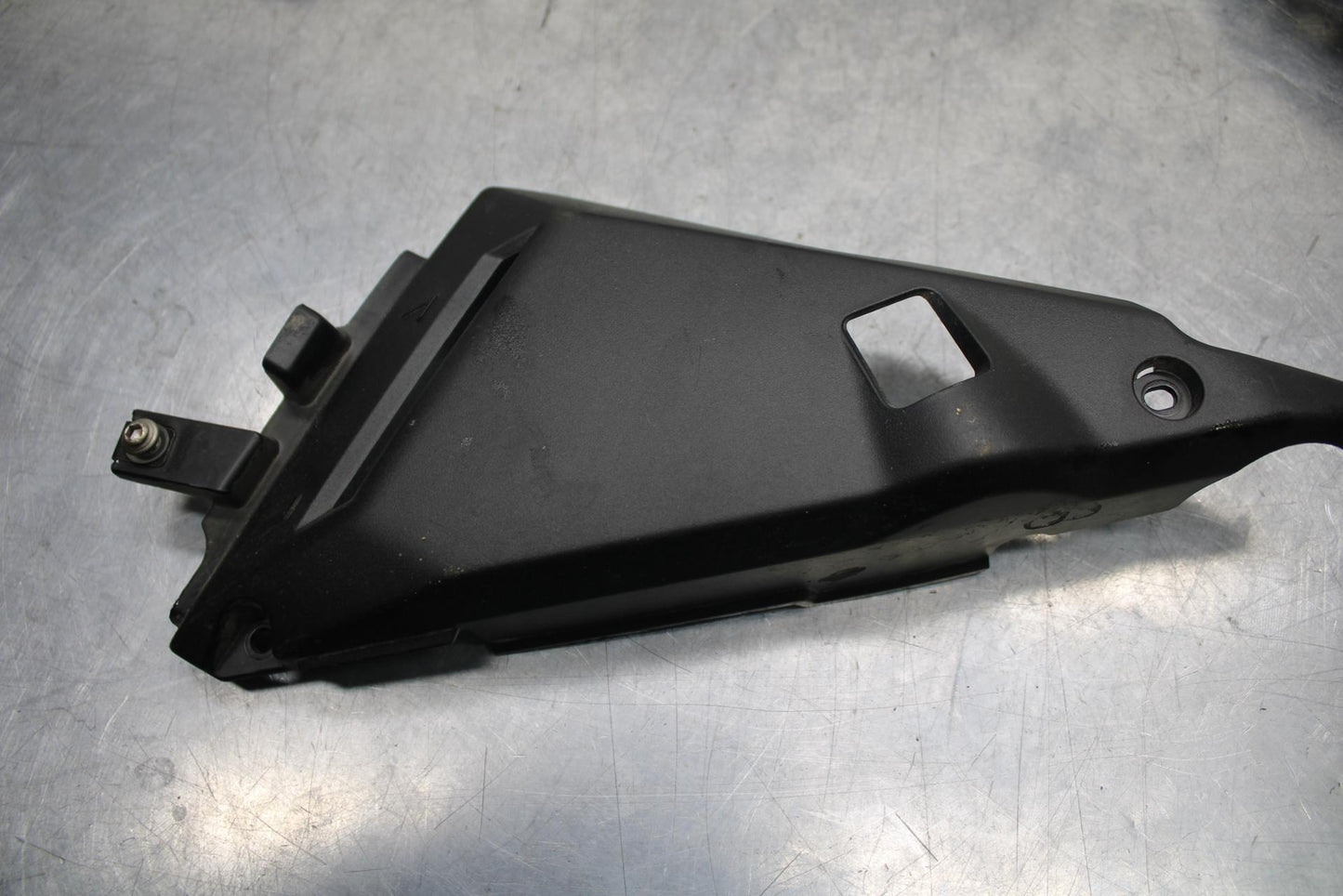 17-20 KAWASAKI NINJA EX650 ABS RIGHT LEFT FRONT SIDE SEAT TRIMS COWLS BB88