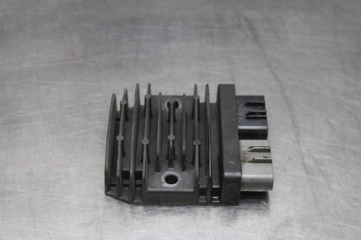 13-15 HONDA CBR500R RECTIFIER VOLTAGE REGULATOR BB834
