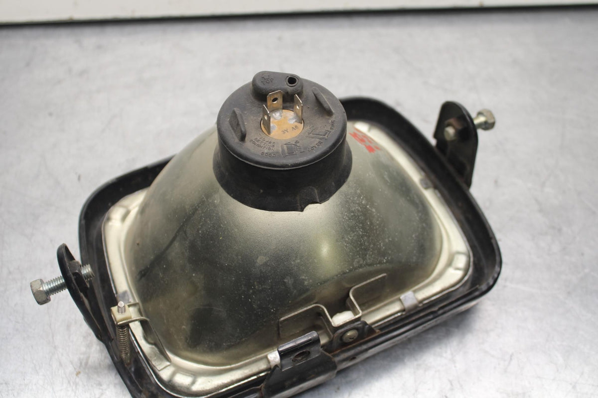 84-86 KAWASAKI GPZ900 FRONT HEADLIGHT HEAD LIGHT LAMP BB84