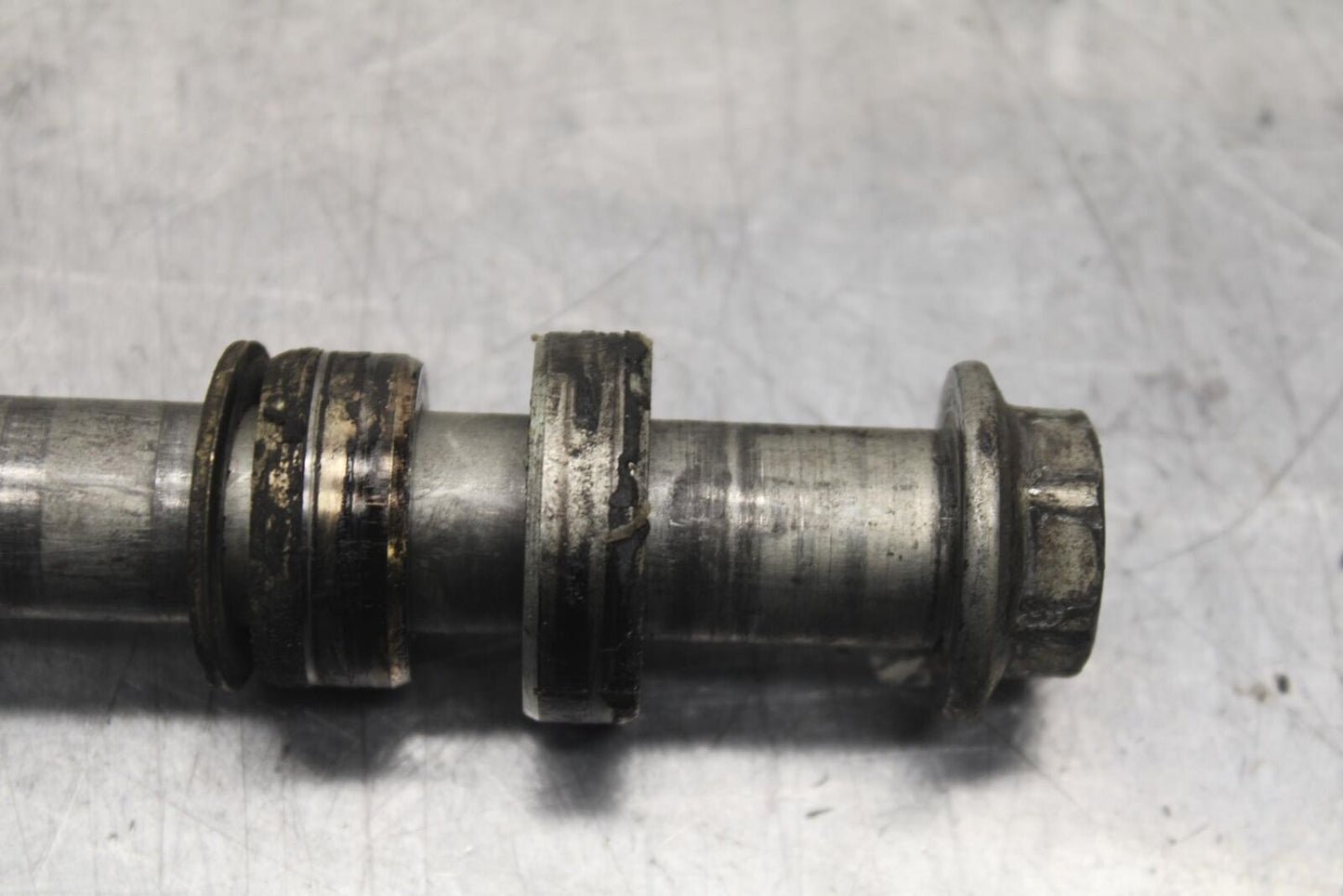 2004 Honda CBR600F4i REAR AXLE BACK WHEEL RIM BOLT AXEL 42301-MAS-000 BB606