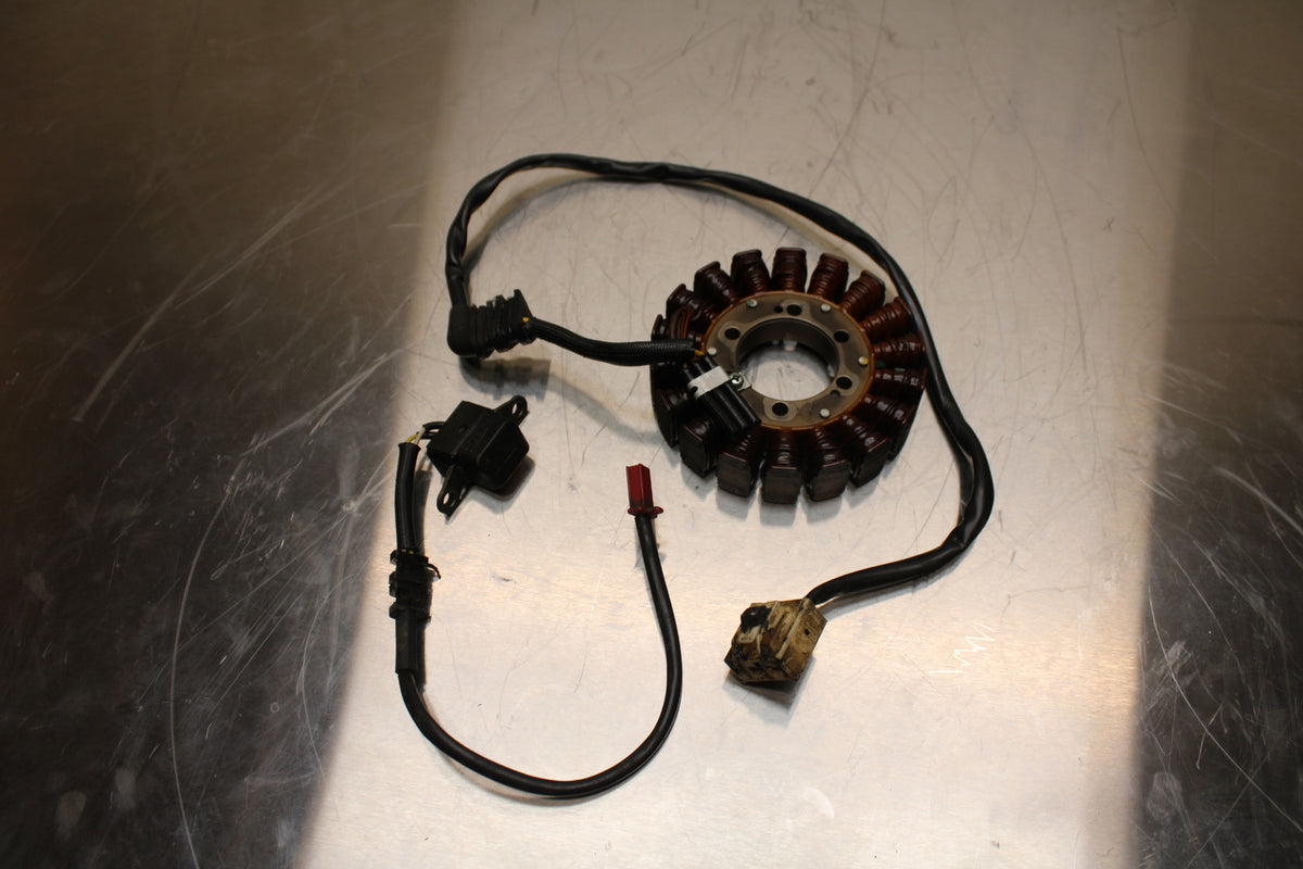 02-03 HONDA CBR954RR STATOR GENERATOR ALTERNATOR MAGNETO BB497