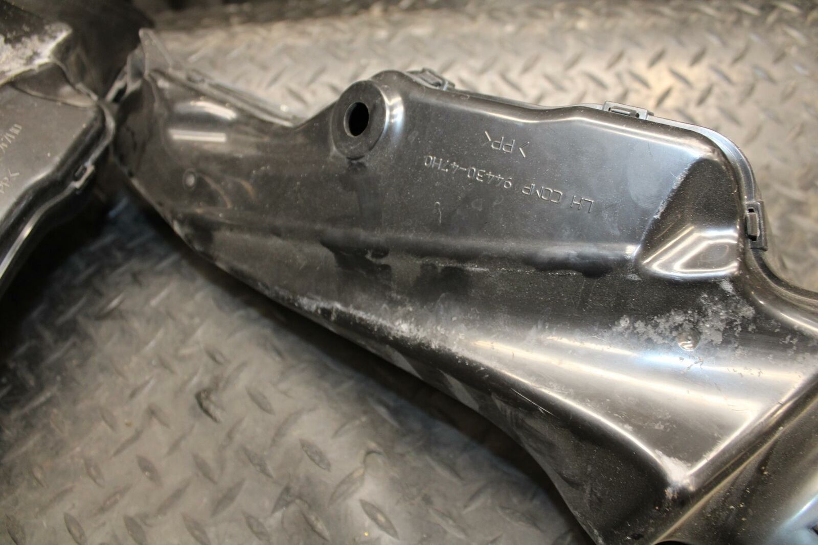 09-11 SUZUKI GSXR1000 RIGHT LEFT AIR INTAKE DUCTS RUBBER SEAL BB205