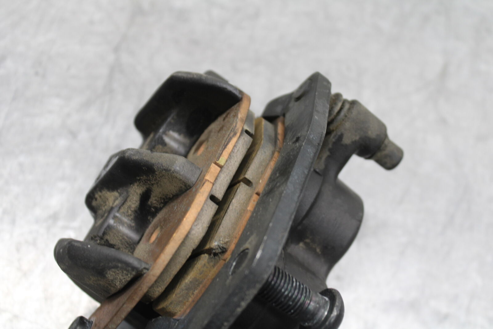 19-24 YAMAHA R3 RIGHT FRONT BRAKE CALIPER BB736